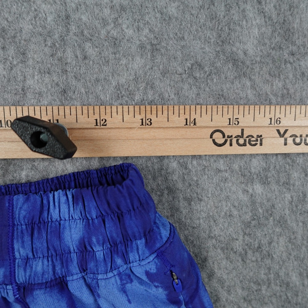 Lululemon Shorts Women 8 Blue Tie Dye Game Day Hotty Hot Low Rise 2.5" Athletic - Picture 6 of 9